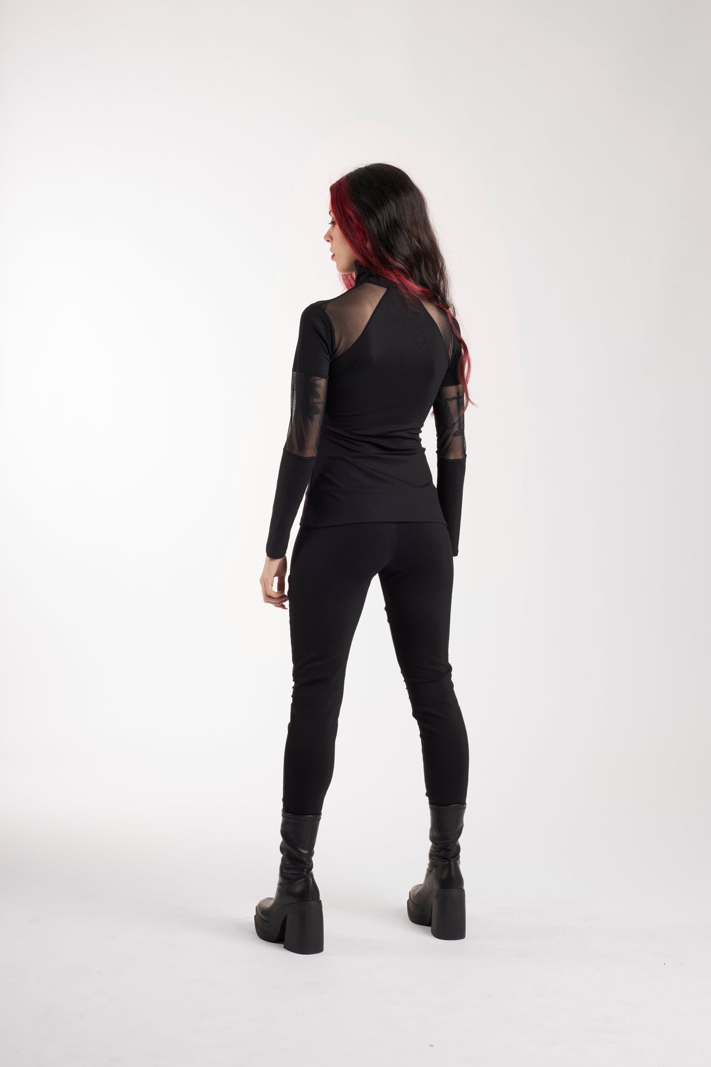 Mesh futuristic cocktail top