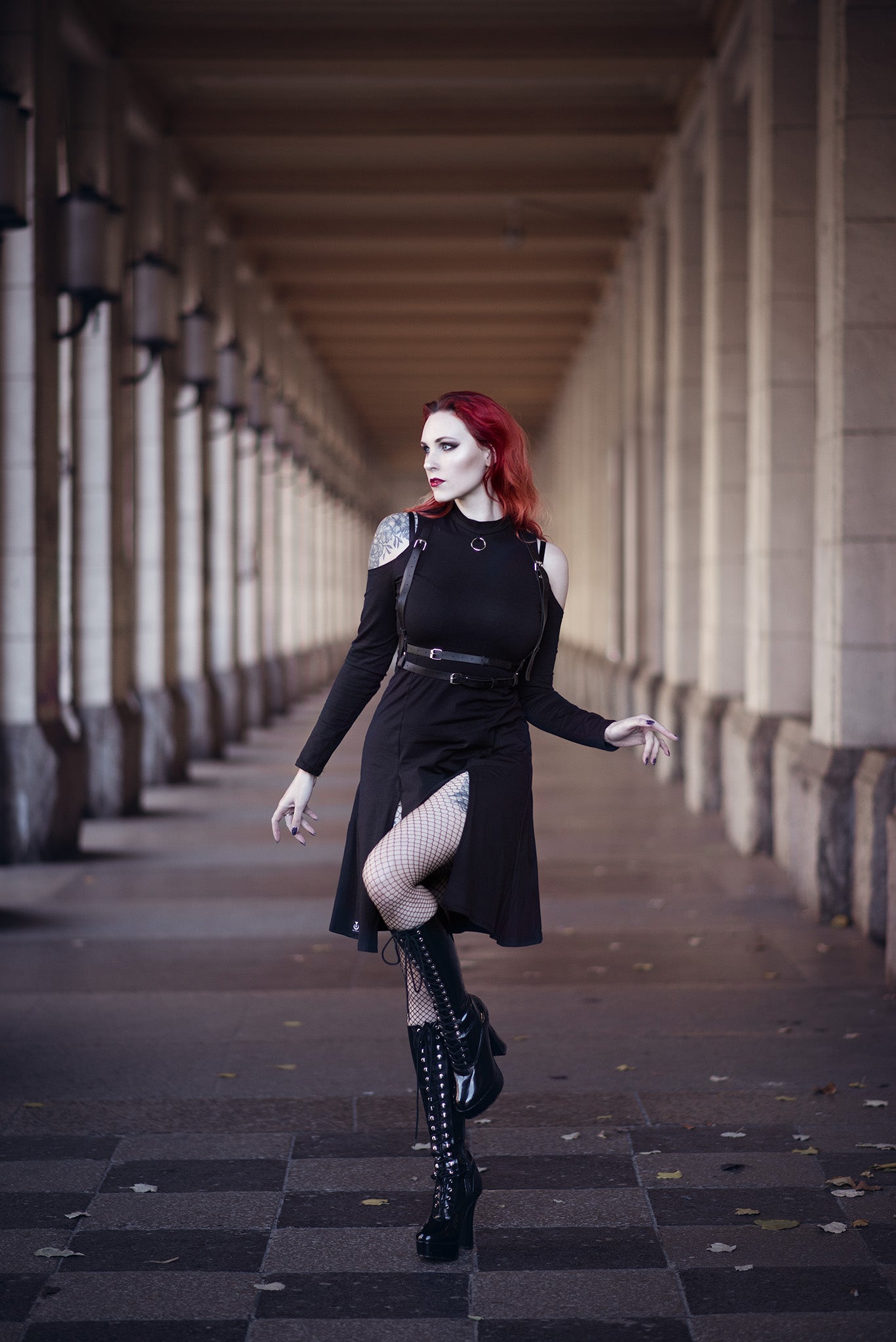 Grunge front slits sleeve midi dress