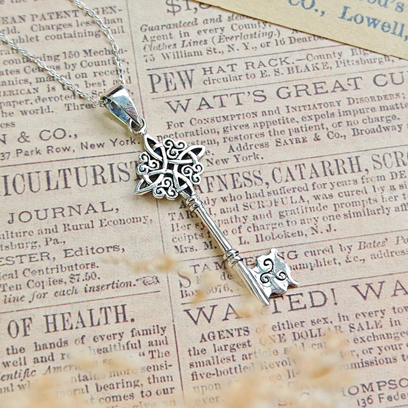 Colgante Llave Nudo de Bruja  - Plata de Ley 925